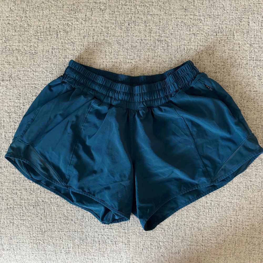 Lululemon Hotty Hot Short II Long 4"